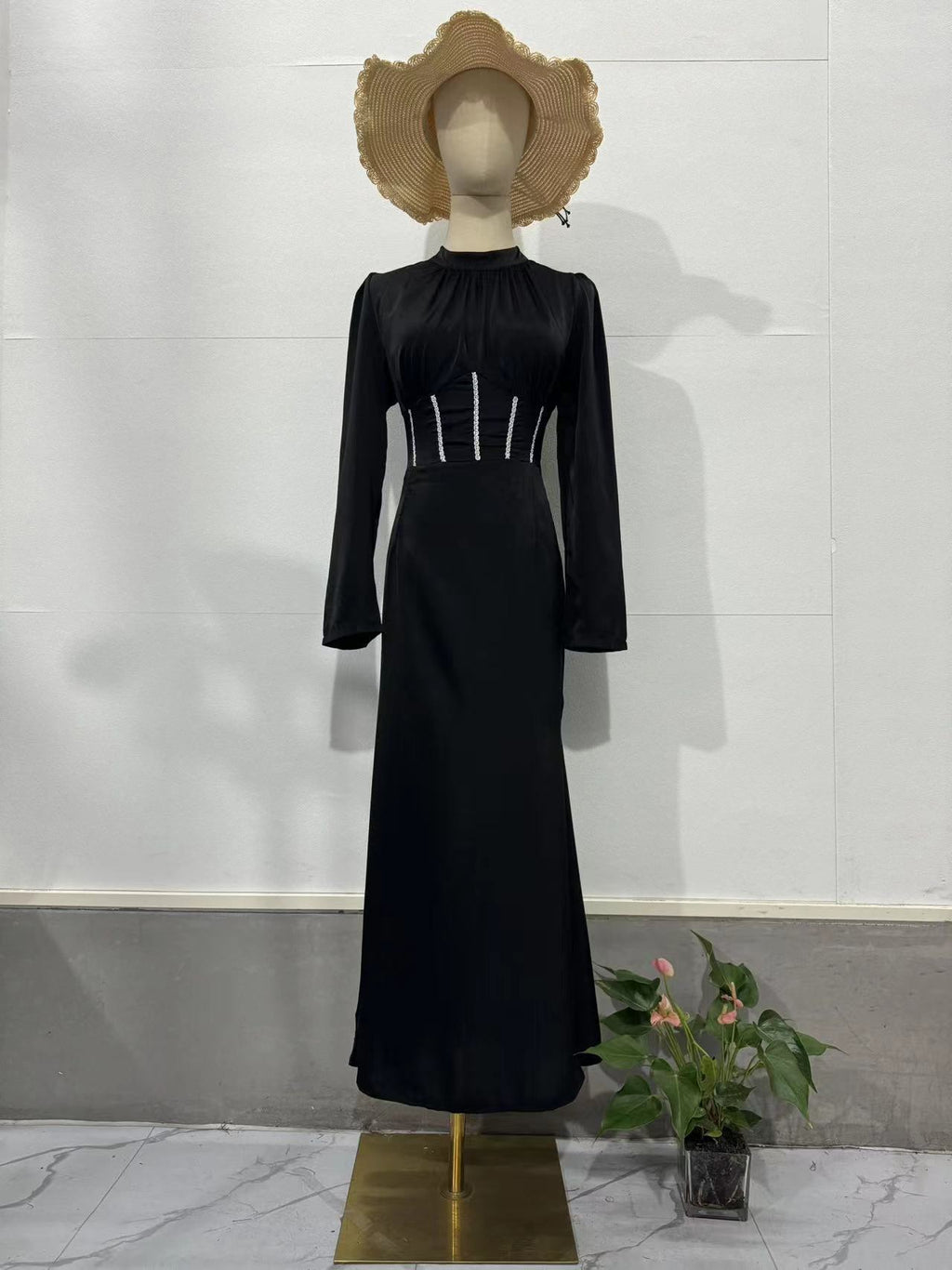 Women's Slim-fit Long-sleeved Pleated Strap Irregular Dress - ANIBEY