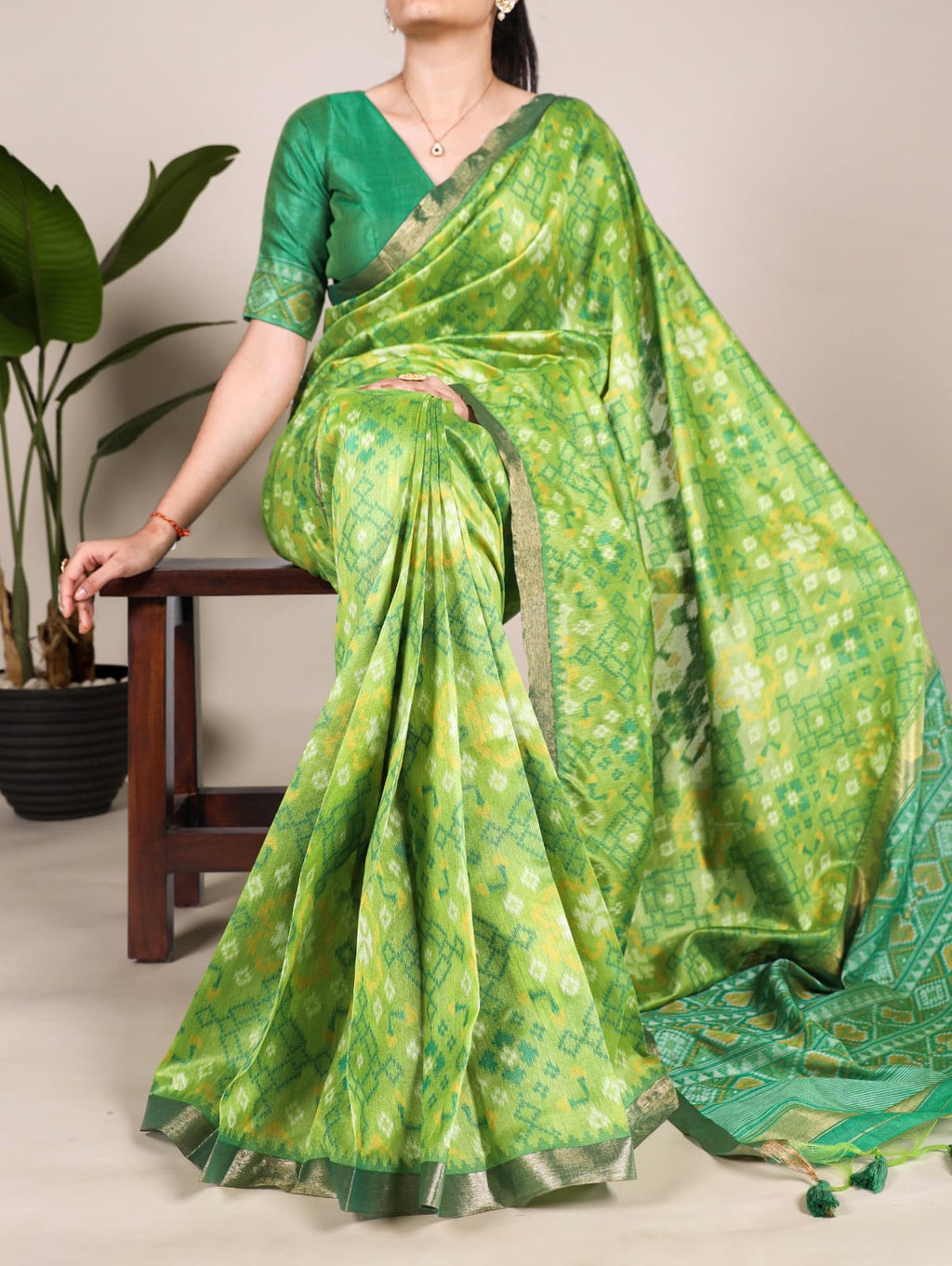 Jacquard Silk Wholesale Sarees 4 Pieces Catalog Catalog